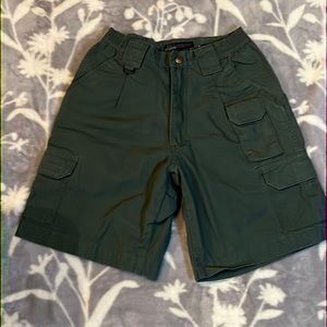Khaki 5.11 Tactical Stryke Olive Khaki Cargo Shorts Size 28